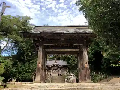 天山社の山門・神門