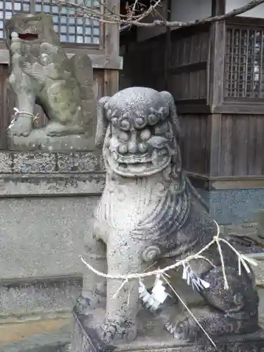 四所神社の狛犬