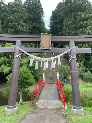 坪沼八幡神社の鳥居