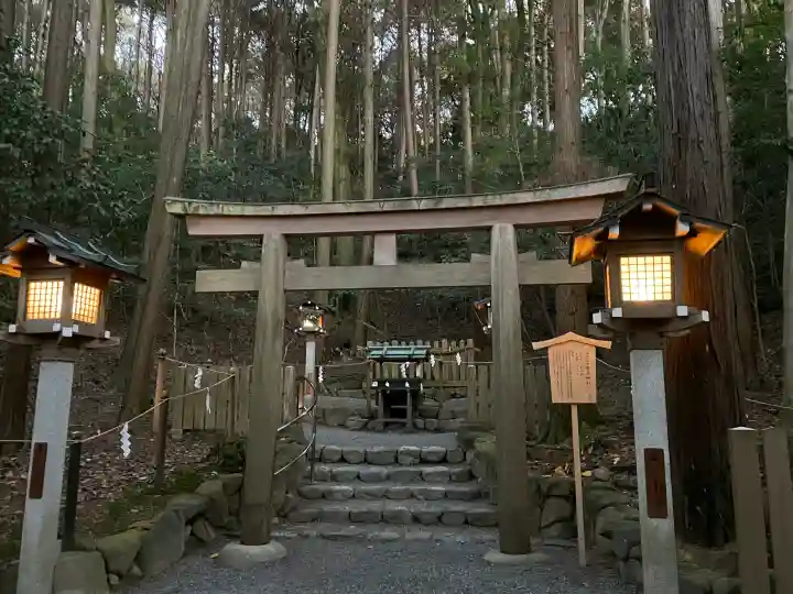 大神神社の{uncategorized: "未分類", other: "その他", undefined: "問題あり", building: "その他建物", grave: "お墓", sacred_gate: "鳥居", guardian: "狛犬", statue: "像", buddha: "仏像", history: "歴史", nature: "自然", garden: "庭園", animal: "動物", pagoda: "塔", temizu: "手水舎", mountain_gate: "山門・神門", sanctuary: "本殿・本堂", subordinate: "末社・摂社", art: "芸術", scenery: "景色", jizo: "地蔵", ema: "絵馬", goshuin: "御朱印", omikuji: "おみくじ", items: "授与品その他", amulet: "お守り", goshuincho: "御朱印帳", eats: "食事", festival: "お祭り", votive_dance: "神楽", shichigosan: "七五三参", wedding: "結婚式", experience: "体験その他", initially: "初詣", around: "周辺", anti_infection: "感染症対策"}