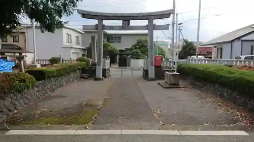 春日神社（比奈）の鳥居