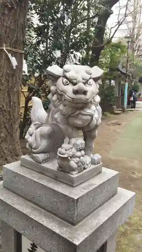 銀杏岡八幡神社の狛犬