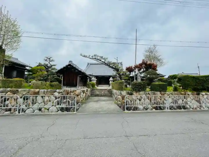 多聞寺の{uncategorized: "未分類", other: "その他", undefined: "問題あり", building: "その他建物", grave: "お墓", sacred_gate: "鳥居", guardian: "狛犬", statue: "像", buddha: "仏像", history: "歴史", nature: "自然", garden: "庭園", animal: "動物", pagoda: "塔", temizu: "手水舎", mountain_gate: "山門・神門", sanctuary: "本殿・本堂", subordinate: "末社・摂社", art: "芸術", scenery: "景色", jizo: "地蔵", ema: "絵馬", goshuin: "御朱印", omikuji: "おみくじ", items: "授与品その他", amulet: "お守り", goshuincho: "御朱印帳", eats: "食事", festival: "お祭り", votive_dance: "神楽", shichigosan: "七五三参", wedding: "結婚式", experience: "体験その他", initially: "初詣", around: "周辺", anti_infection: "感染症対策"}