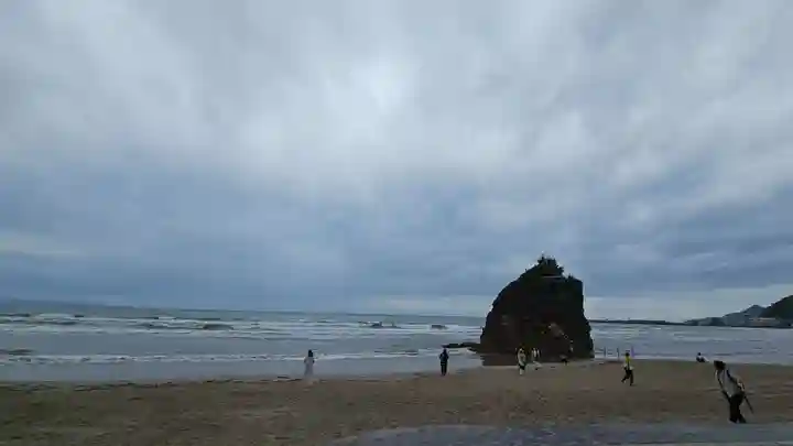 稲佐の浜 弁天島(島根県)