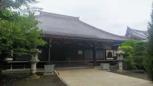 流泉寺の本殿