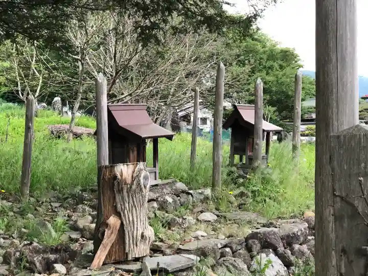 御頭御社宮司総社の末社・摂社