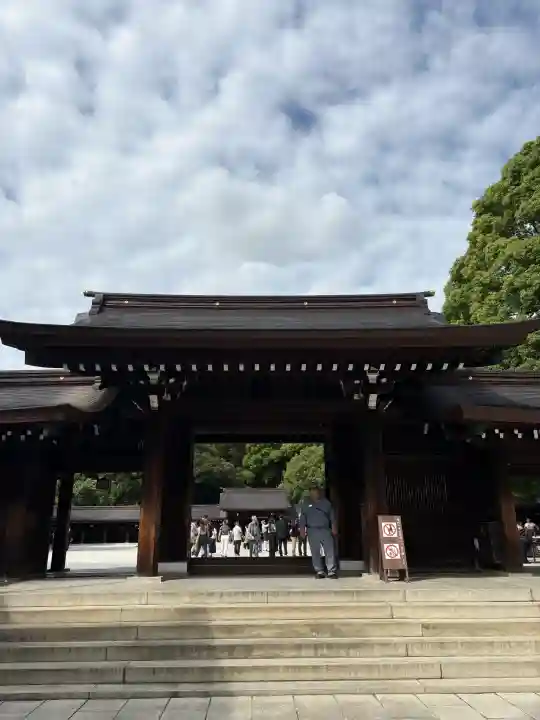 明治神宮の{uncategorized: "未分類", other: "その他", undefined: "問題あり", building: "その他建物", grave: "お墓", sacred_gate: "鳥居", guardian: "狛犬", statue: "像", buddha: "仏像", history: "歴史", nature: "自然", garden: "庭園", animal: "動物", pagoda: "塔", temizu: "手水舎", mountain_gate: "山門・神門", sanctuary: "本殿・本堂", subordinate: "末社・摂社", art: "芸術", scenery: "景色", jizo: "地蔵", ema: "絵馬", goshuin: "御朱印", omikuji: "おみくじ", items: "授与品その他", amulet: "お守り", goshuincho: "御朱印帳", eats: "食事", festival: "お祭り", votive_dance: "神楽", shichigosan: "七五三参", wedding: "結婚式", experience: "体験その他", initially: "初詣", around: "周辺", anti_infection: "感染症対策"}