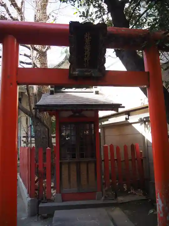 銀杏岡八幡神社の末社・摂社