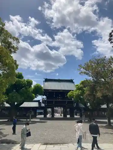 真清田神社の山門