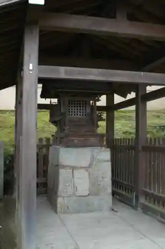 霊鑑寺門跡の末社・摂社