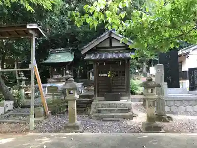 上地八幡宮の末社・摂社