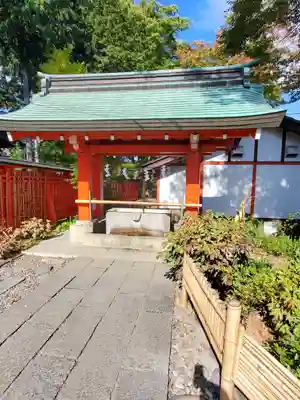 生島足島神社の手水舎