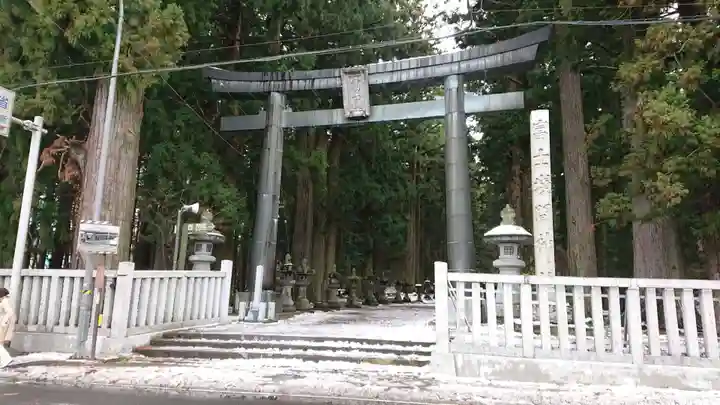 北口本宮冨士浅間神社の鳥居