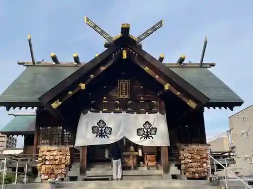 札幌諏訪神社の本殿・本堂