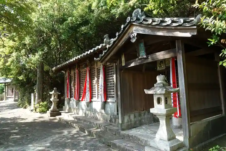 伊勢部柿本神社の末社・摂社