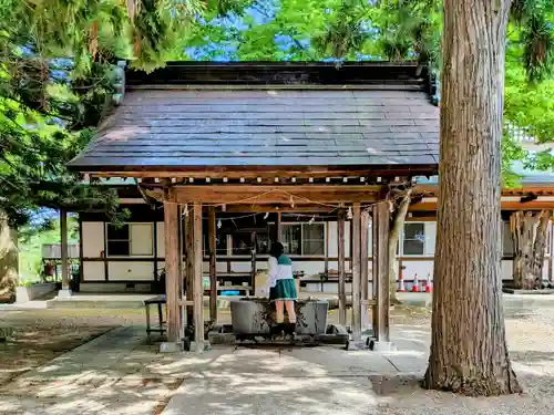 猿賀神社の手水