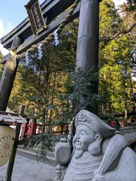 日光二荒山神社の{uncategorized: "未分類", other: "その他", undefined: "問題あり", building: "その他建物", grave: "お墓", sacred_gate: "鳥居", guardian: "狛犬", statue: "像", buddha: "仏像", history: "歴史", nature: "自然", garden: "庭園", animal: "動物", pagoda: "塔", temizu: "手水舎", mountain_gate: "山門・神門", sanctuary: "本殿・本堂", subordinate: "末社・摂社", art: "芸術", scenery: "景色", jizo: "地蔵", ema: "絵馬", goshuin: "御朱印", omikuji: "おみくじ", items: "授与品その他", amulet: "お守り", goshuincho: "御朱印帳", eats: "食事", festival: "お祭り", votive_dance: "神楽", shichigosan: "七五三参", wedding: "結婚式", experience: "体験その他", initially: "初詣", around: "周辺", anti_infection: "感染症対策"}