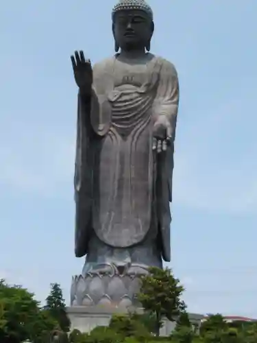 東本願寺本廟 牛久浄苑（牛久大仏）の仏像