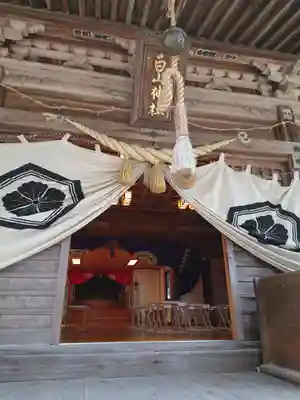 白山神社の本殿・本堂