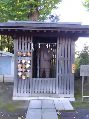 武蔵野神社の像