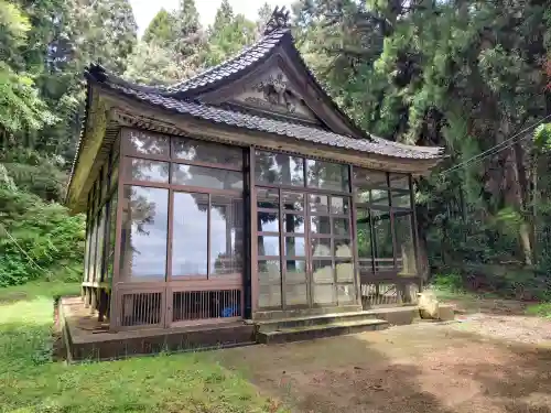 大宮神社の{uncategorized: "未分類", other: "その他", undefined: "問題あり", building: "その他建物", grave: "お墓", sacred_gate: "鳥居", guardian: "狛犬", statue: "像", buddha: "仏像", history: "歴史", nature: "自然", garden: "庭園", animal: "動物", pagoda: "塔", temizu: "手水舎", mountain_gate: "山門・神門", sanctuary: "本殿・本堂", subordinate: "末社・摂社", art: "芸術", scenery: "景色", jizo: "地蔵", ema: "絵馬", goshuin: "御朱印", omikuji: "おみくじ", items: "授与品その他", amulet: "お守り", goshuincho: "御朱印帳", eats: "食事", festival: "お祭り", votive_dance: "神楽", shichigosan: "七五三参", wedding: "結婚式", experience: "体験その他", initially: "初詣", around: "周辺", anti_infection: "感染症対策"}