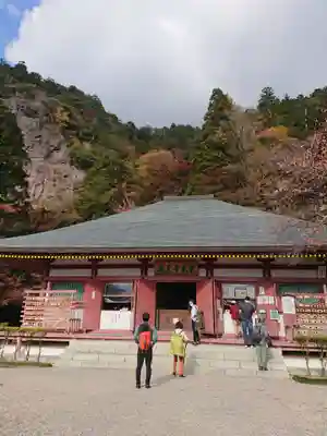 鳳来寺の本殿・本堂