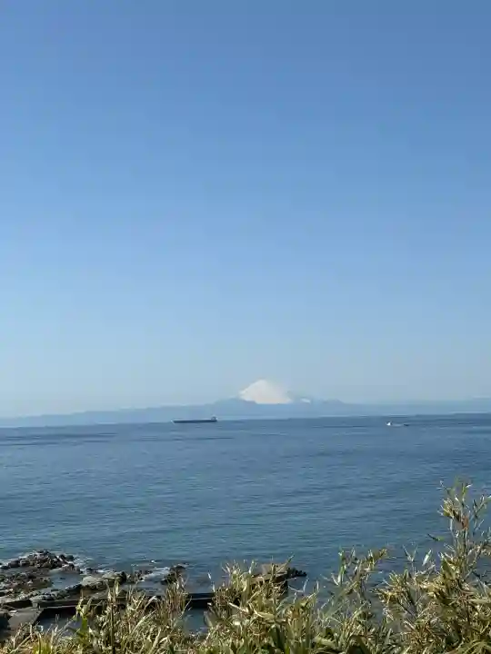 洲崎神社の{uncategorized: "未分類", other: "その他", undefined: "問題あり", building: "その他建物", grave: "お墓", sacred_gate: "鳥居", guardian: "狛犬", statue: "像", buddha: "仏像", history: "歴史", nature: "自然", garden: "庭園", animal: "動物", pagoda: "塔", temizu: "手水舎", mountain_gate: "山門・神門", sanctuary: "本殿・本堂", subordinate: "末社・摂社", art: "芸術", scenery: "景色", jizo: "地蔵", ema: "絵馬", goshuin: "御朱印", omikuji: "おみくじ", items: "授与品その他", amulet: "お守り", goshuincho: "御朱印帳", eats: "食事", festival: "お祭り", votive_dance: "神楽", shichigosan: "七五三参", wedding: "結婚式", experience: "体験その他", initially: "初詣", around: "周辺", anti_infection: "感染症対策"}