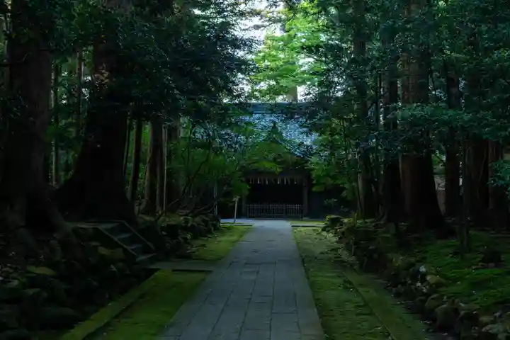 彌彦神社(新潟県)