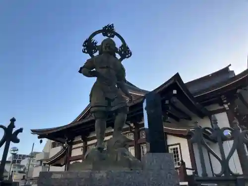 妙遠寺の{uncategorized: "未分類", other: "その他", undefined: "問題あり", building: "その他建物", grave: "お墓", sacred_gate: "鳥居", guardian: "狛犬", statue: "像", buddha: "仏像", history: "歴史", nature: "自然", garden: "庭園", animal: "動物", pagoda: "塔", temizu: "手水舎", mountain_gate: "山門・神門", sanctuary: "本殿・本堂", subordinate: "末社・摂社", art: "芸術", scenery: "景色", jizo: "地蔵", ema: "絵馬", goshuin: "御朱印", omikuji: "おみくじ", items: "授与品その他", amulet: "お守り", goshuincho: "御朱印帳", eats: "食事", festival: "お祭り", votive_dance: "神楽", shichigosan: "七五三参", wedding: "結婚式", experience: "体験その他", initially: "初詣", around: "周辺", anti_infection: "感染症対策"}