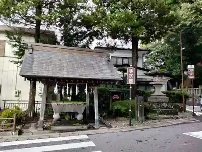 諏訪大社下社春宮の手水舎