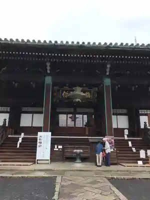 清凉寺の本殿・本堂