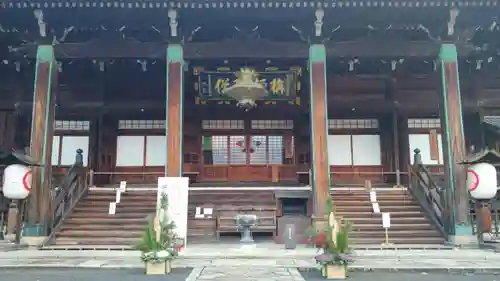 清凉寺の本殿・本堂