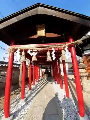 小山産土神社の{uncategorized: "未分類", other: "その他", undefined: "問題あり", building: "その他建物", grave: "お墓", sacred_gate: "鳥居", guardian: "狛犬", statue: "像", buddha: "仏像", history: "歴史", nature: "自然", garden: "庭園", animal: "動物", pagoda: "塔", temizu: "手水舎", mountain_gate: "山門・神門", sanctuary: "本殿・本堂", subordinate: "末社・摂社", art: "芸術", scenery: "景色", jizo: "地蔵", ema: "絵馬", goshuin: "御朱印", omikuji: "おみくじ", items: "授与品その他", amulet: "お守り", goshuincho: "御朱印帳", eats: "食事", festival: "お祭り", votive_dance: "神楽", shichigosan: "七五三参", wedding: "結婚式", experience: "体験その他", initially: "初詣", around: "周辺", anti_infection: "感染症対策"}