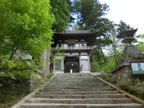 大山寺の山門