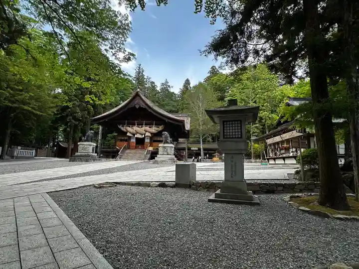 諏訪大社下社秋宮(長野県)