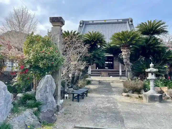 宝福寺の{uncategorized: "未分類", other: "その他", undefined: "問題あり", building: "その他建物", grave: "お墓", sacred_gate: "鳥居", guardian: "狛犬", statue: "像", buddha: "仏像", history: "歴史", nature: "自然", garden: "庭園", animal: "動物", pagoda: "塔", temizu: "手水舎", mountain_gate: "山門・神門", sanctuary: "本殿・本堂", subordinate: "末社・摂社", art: "芸術", scenery: "景色", jizo: "地蔵", ema: "絵馬", goshuin: "御朱印", omikuji: "おみくじ", items: "授与品その他", amulet: "お守り", goshuincho: "御朱印帳", eats: "食事", festival: "お祭り", votive_dance: "神楽", shichigosan: "七五三参", wedding: "結婚式", experience: "体験その他", initially: "初詣", around: "周辺", anti_infection: "感染症対策"}