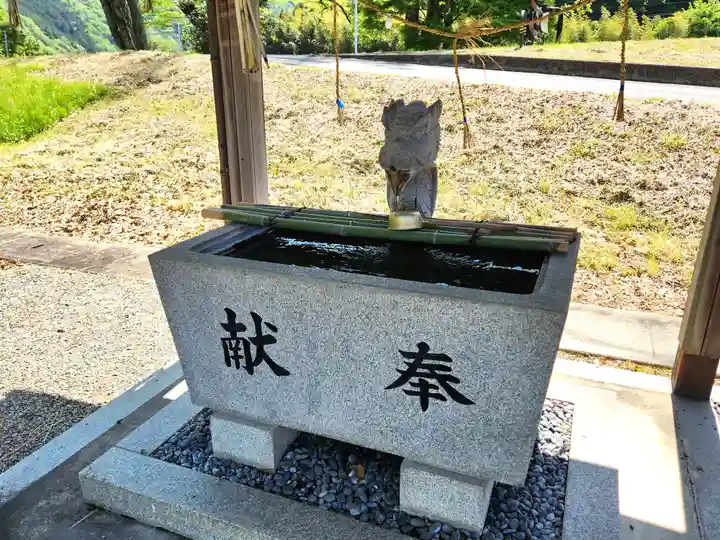 七社神社の手水舎
