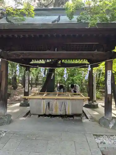 四柱神社の手水舎
