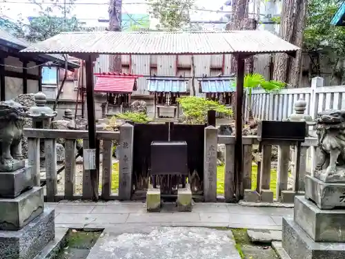 神明社の末社・摂社