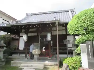神泉苑の本殿・本堂