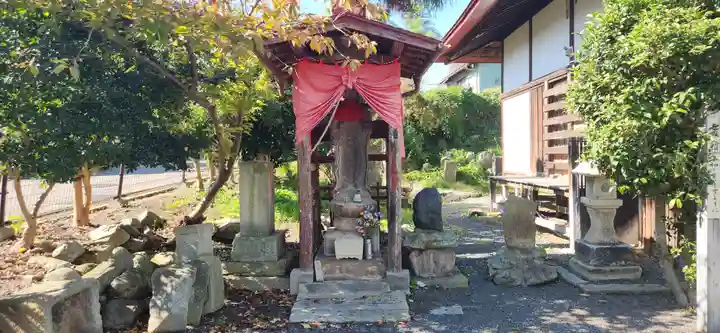 満願寺観音堂の地蔵