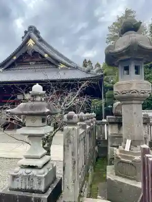 清瀧権現堂・地主妙見宮の{uncategorized: "未分類", other: "その他", undefined: "問題あり", building: "その他建物", grave: "お墓", sacred_gate: "鳥居", guardian: "狛犬", statue: "像", buddha: "仏像", history: "歴史", nature: "自然", garden: "庭園", animal: "動物", pagoda: "塔", temizu: "手水舎", mountain_gate: "山門・神門", sanctuary: "本殿・本堂", subordinate: "末社・摂社", art: "芸術", scenery: "景色", jizo: "地蔵", ema: "絵馬", goshuin: "御朱印", omikuji: "おみくじ", items: "授与品その他", amulet: "お守り", goshuincho: "御朱印帳", eats: "食事", festival: "お祭り", votive_dance: "神楽", shichigosan: "七五三参", wedding: "結婚式", experience: "体験その他", initially: "初詣", around: "周辺", anti_infection: "感染症対策"}