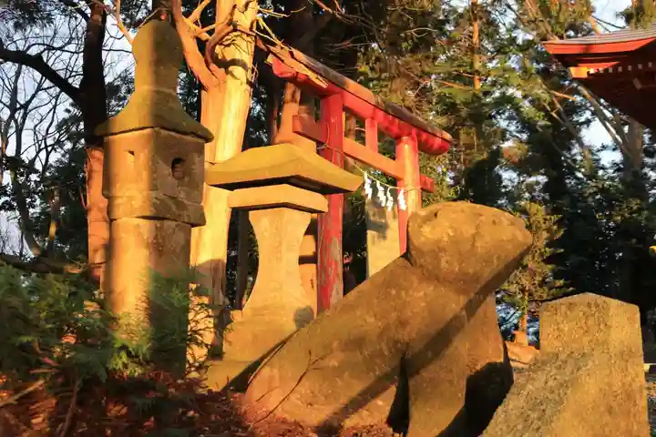 阿久津「田村神社」(郡山市阿久津町)旧社名:伊豆箱根三嶋三社の狛犬