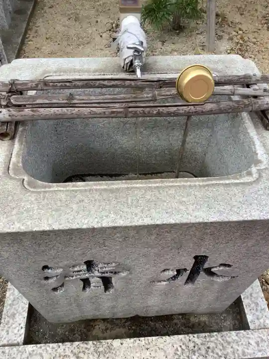 津島神社の手水舎