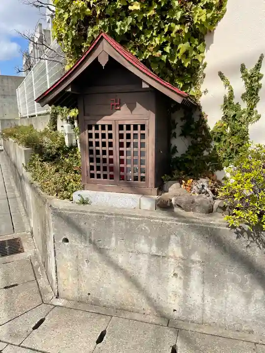 地蔵尊(本山北町4)の本殿・本堂