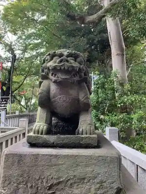 瀧泉寺（目黒不動尊）の狛犬