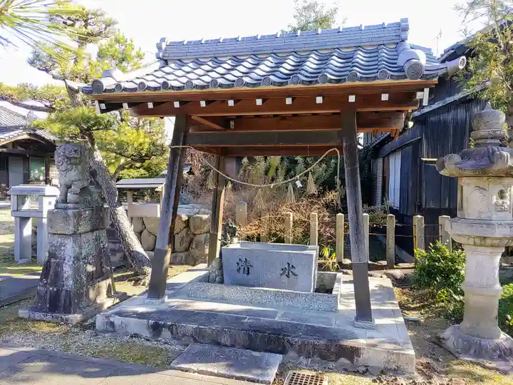 諸鍬神社の手水舎