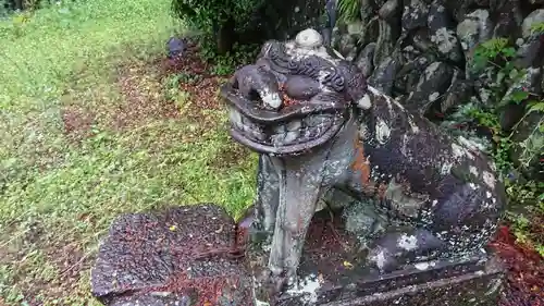 月波神社の狛犬