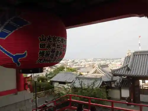 門戸厄神東光寺の景色