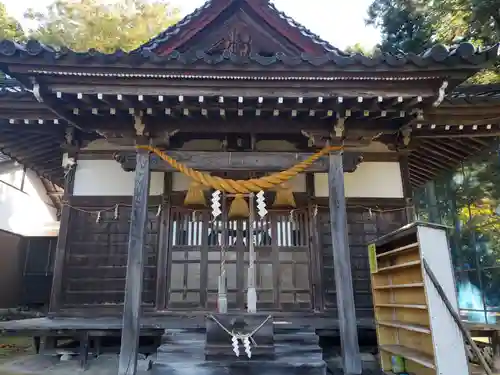 笹津神社の本殿